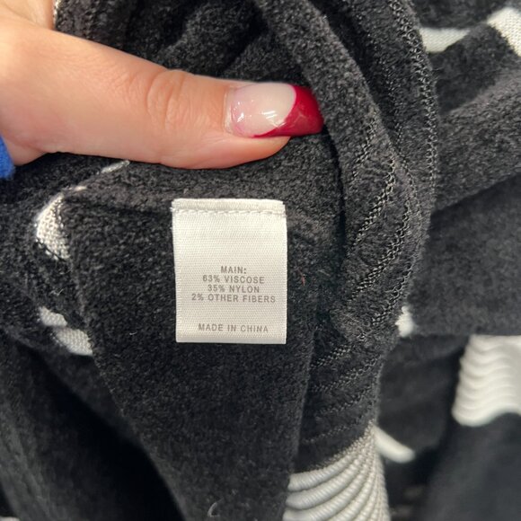 St. John Black White Striped Pullover Jumper Sweater size XL - Picture 10 of 10